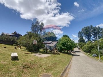 SE VENDE CASA CON VISTA DESPEJADA EN LOS NOTROS