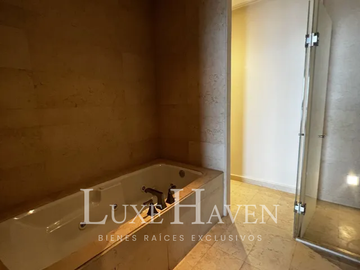 Exclusivo departamento en St. Regis