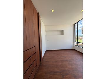 VENDO HERMOSA CASA PARA ESTRENAR EN CHIA