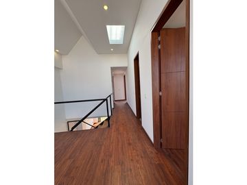 VENDO HERMOSA CASA PARA ESTRENAR EN CHIA