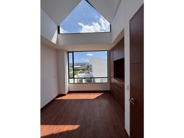 VENDO HERMOSA CASA PARA ESTRENAR EN CHIA