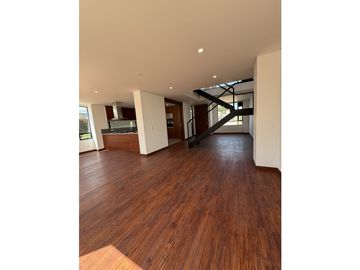 VENDO HERMOSA CASA PARA ESTRENAR EN CHIA