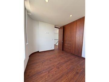 VENDO HERMOSA CASA PARA ESTRENAR EN CHIA