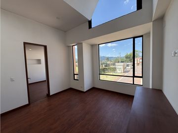 VENDO HERMOSA CASA PARA ESTRENAR EN CHIA