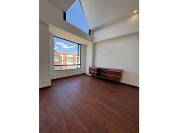VENDO HERMOSA CASA PARA ESTRENAR EN CHIA