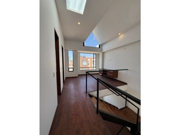 VENDO HERMOSA CASA PARA ESTRENAR EN CHIA