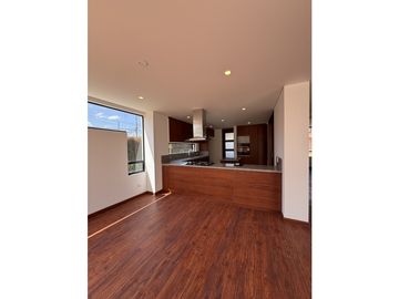 VENDO HERMOSA CASA PARA ESTRENAR EN CHIA