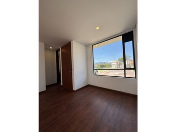 VENDO HERMOSA CASA PARA ESTRENAR EN CHIA