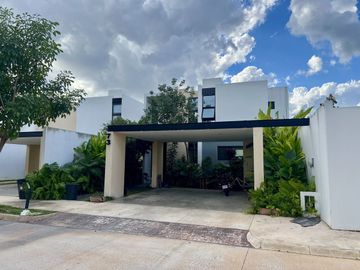 Casa en venta Mérida Yucatán, Privada Yaaxbeh Conkal