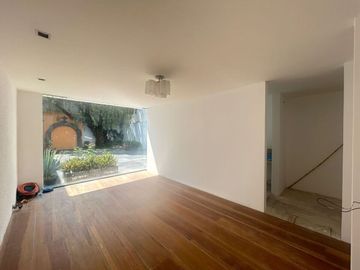 Renta Casa en San Angel 100 % remodelada