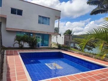 CASA CAMPESTRE EN VENTA CALIMA DARIEN EN CONDOMINIO VISTA A EL LAGO