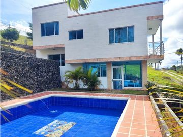 CASA CAMPESTRE EN VENTA CALIMA DARIEN EN CONDOMINIO VISTA A EL LAGO
