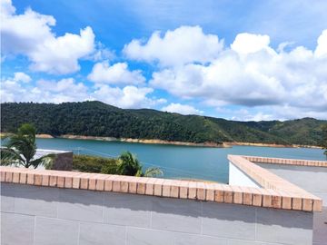CASA CAMPESTRE EN VENTA CALIMA DARIEN EN CONDOMINIO VISTA A EL LAGO