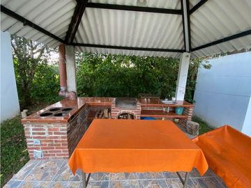 VENTA EXCELENTE CASA QUINTA CON LOTE EN EL CARMEN DE APICALA TOLIMA