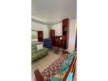 VENTA EXCELENTE CASA QUINTA CON LOTE EN EL CARMEN DE APICALA TOLIMA