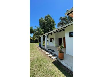 VENTA EXCELENTE CASA QUINTA CON LOTE EN EL CARMEN DE APICALA TOLIMA