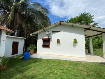 VENTA EXCELENTE CASA QUINTA CON LOTE EN EL CARMEN DE APICALA TOLIMA
