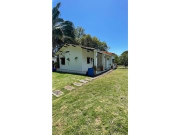 VENTA EXCELENTE CASA QUINTA CON LOTE EN EL CARMEN DE APICALA TOLIMA