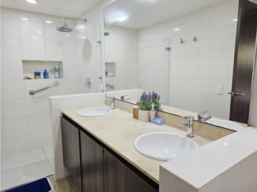 Venta de Casa Campestre en Unidad Cerrada en El Retiro | Sin Escalas
