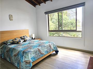 Venta de Casa Campestre en Unidad Cerrada en El Retiro | Sin Escalas