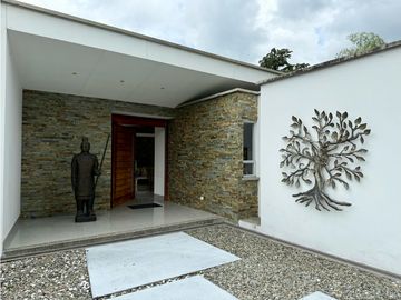 Casa campestre amoblada en venta o arriendo sector Aeropuerto