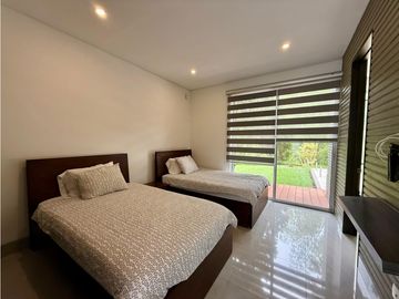 Casa campestre amoblada en venta o arriendo sector Aeropuerto