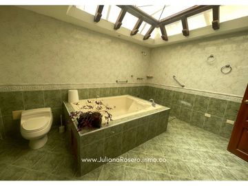 ARRIENDO HERMOSA CASA EN CAMPAMENTO