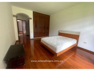 ARRIENDO HERMOSA CASA EN CAMPAMENTO