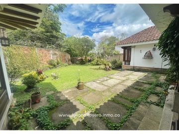 ARRIENDO HERMOSA CASA EN CAMPAMENTO