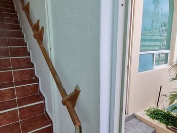 Vendo casa con terraza, jardín y departamento independiente, en Cuernavaca.