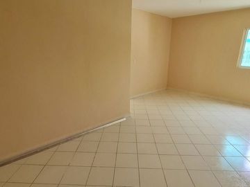 Vendo casa con terraza, jardín y departamento independiente, en Cuernavaca.