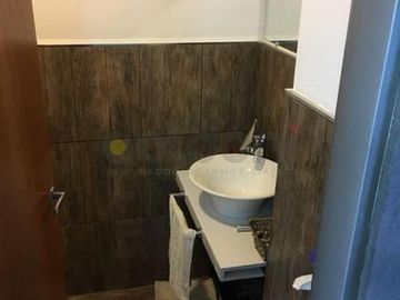 CASA SOBRE LOTE EXTERNO EN NUEVO QUILMES