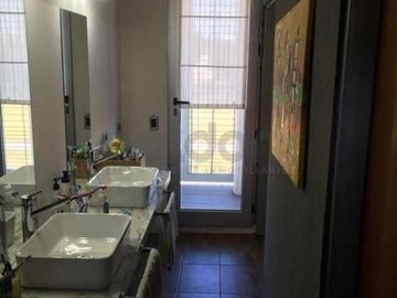 CASA SOBRE LOTE EXTERNO EN NUEVO QUILMES