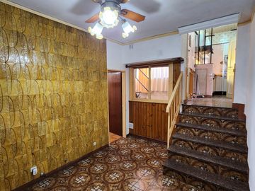 HERMOSO PH 4 AMB AL FRENTE CON TERRAZA Y PARRILA