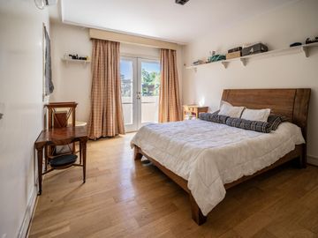Excelente casa en la mejor zona de Las Lomas de San Isidro.