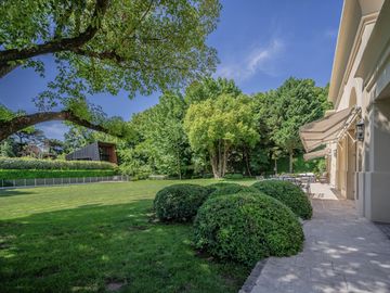 Excelente casa en la mejor zona de Las Lomas de San Isidro.