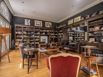 Excelente casa en la mejor zona de Las Lomas de San Isidro.