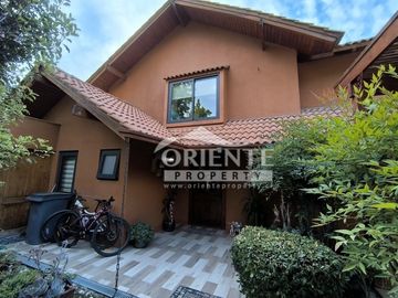 CASA GRANDE, PEÑALOLEN, 4 DORMITORIOS 4 BAÑOS, HOME OFFICE
