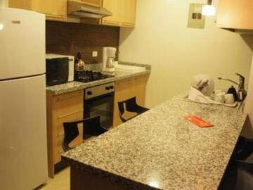 Vendo o Rento Loft de lujo Amoblado con 2 balcones, piscina, gym y cine, Carolina - Quito