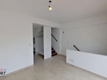 Departamento TIPO PH en DUPLEX con TERRAZA PROPIA de 2 AMB en Coghlan