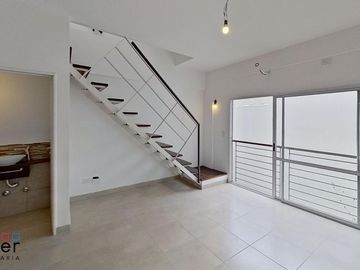 Departamento TIPO PH en DUPLEX con TERRAZA PROPIA de 2 AMB en Coghlan