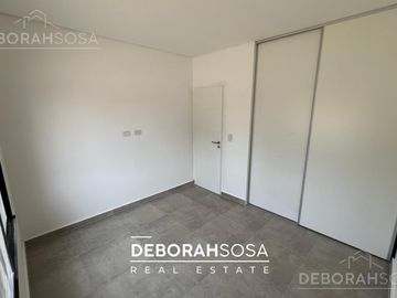 Casa en Venta 4 ambientes Una Planta Lote Interno El Canton