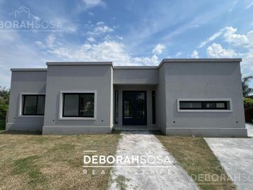 Casa en Venta 4 ambientes Una Planta Lote Interno El Canton