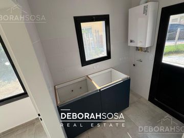 Casa en Venta 4 ambientes Una Planta Lote Interno El Canton