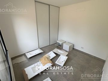 Casa en Venta 4 ambientes Una Planta Lote Interno El Canton