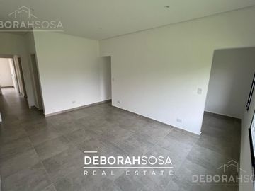 Casa en Venta 4 ambientes Una Planta Lote Interno El Canton