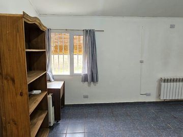 VENTA CASA 2 DORMITORIOS- ZONA CENTRICA PLOTTIER