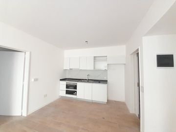 Venta Departamento 2 Ambientes  PB con patio. Nuñez. Categoría y amenities