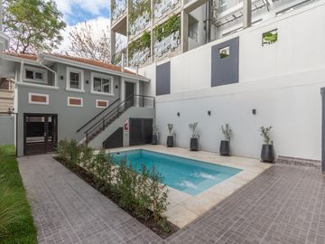Venta Departamento 2 Ambientes  PB con patio. Nuñez. Categoría y amenities