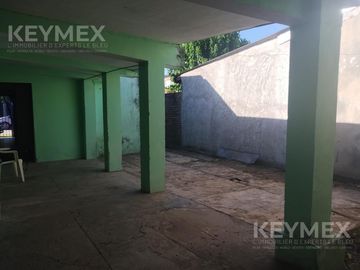 Casa con posibilidad de seguir construyendo